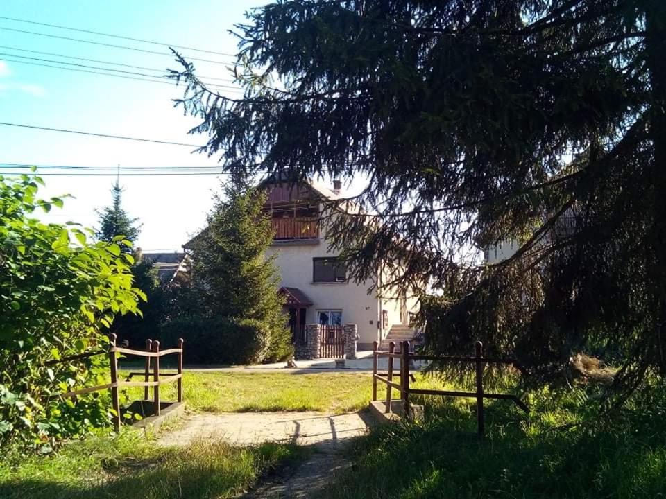 فندق Fenyofa Vendeghaz Szilvásvárad المظهر الخارجي الصورة